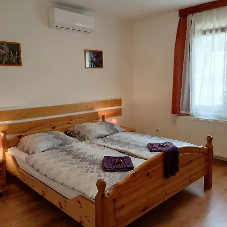 8888 Apartmanhaz