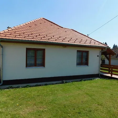 8888 Apartmanhaz * Lispeszentadorjan